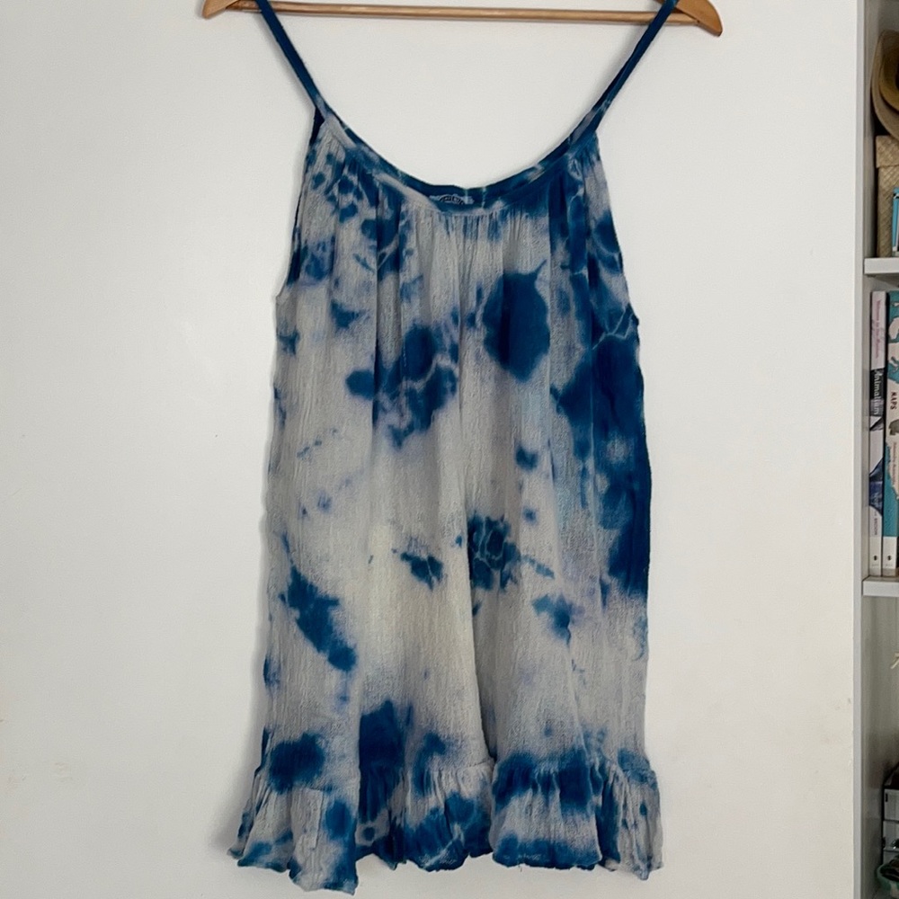 R2 Fashion Gauze tie dye flirty tank.